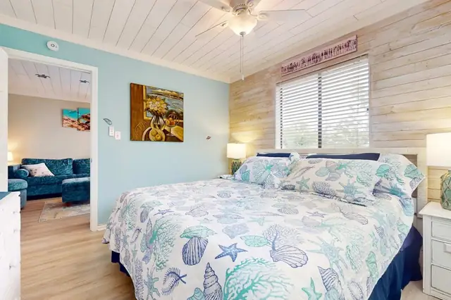 Bedroom at Fiddler’s Cove 6J